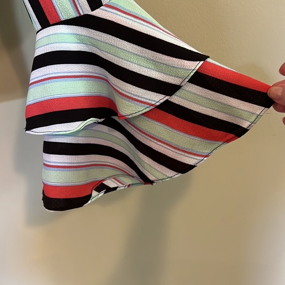 Bar lll Stripe blouse with flutter sleeves & twist knot at front - Picture 5 of 9